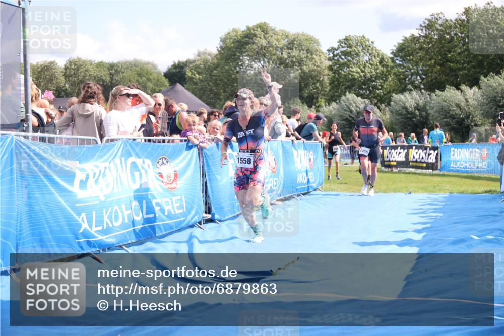 25.08.2024 - Elbe Triathlon Hamburg H.Heesch http://msf.ph/oto/6879863 25.08.2024 11:52:37 Ziel 483, 1455, 1558, 1562 meine-sportfotos.de