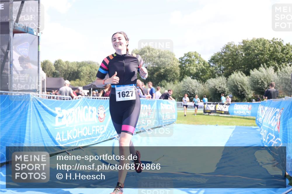 25.08.2024 - Elbe Triathlon Hamburg H.Heesch http://msf.ph/oto/6879866 25.08.2024 12:18:51 Ziel 1627, 1635 meine-sportfotos.de