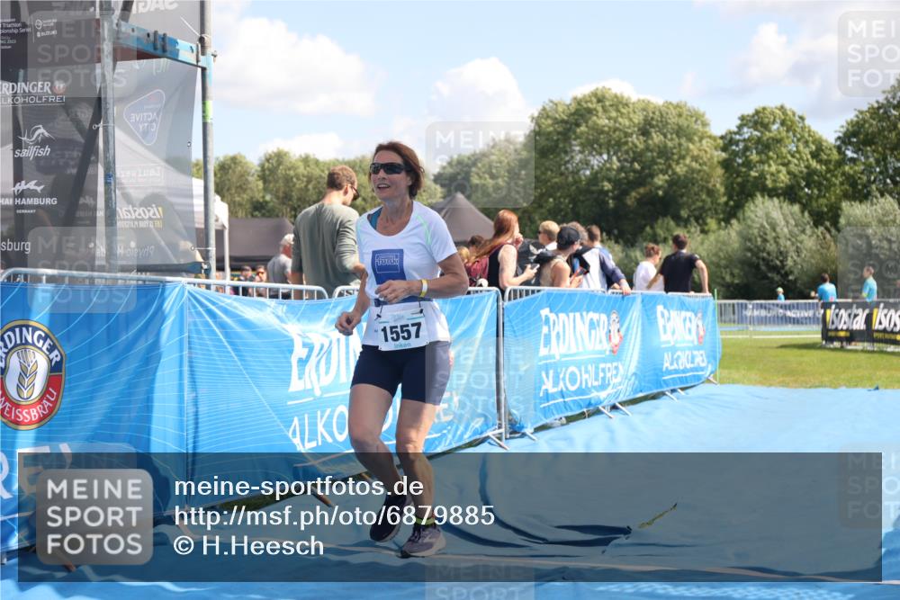 25.08.2024 - Elbe Triathlon Hamburg H.Heesch http://msf.ph/oto/6879885 25.08.2024 12:19:00 Ziel 1557, 1635 meine-sportfotos.de