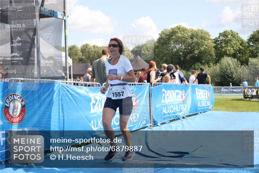 25.08.2024 - Elbe Triathlon Hamburg H.Heesch http://msf.ph/oto/6879887 25.08.2024 12:19:00 Ziel 1557, 1635 meine-sportfotos.de