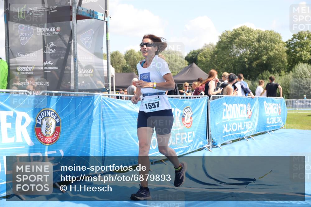 25.08.2024 - Elbe Triathlon Hamburg H.Heesch http://msf.ph/oto/6879893 25.08.2024 12:19:00 Ziel 1557, 1635 meine-sportfotos.de