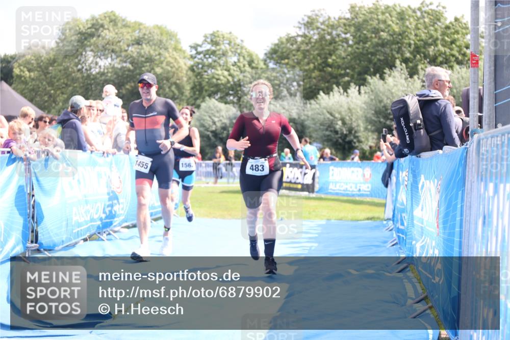 25.08.2024 - Elbe Triathlon Hamburg H.Heesch http://msf.ph/oto/6879902 25.08.2024 11:52:39 Ziel 483, 1455, 1558, 1562 meine-sportfotos.de