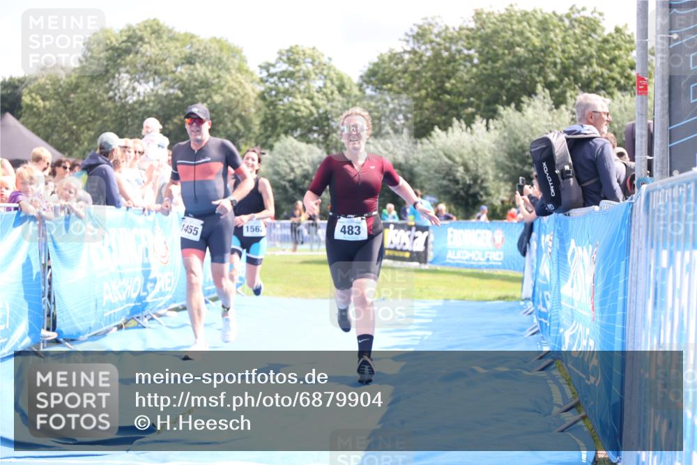 25.08.2024 - Elbe Triathlon Hamburg H.Heesch http://msf.ph/oto/6879904 25.08.2024 11:52:39 Ziel 483, 1455, 1558, 1562 meine-sportfotos.de
