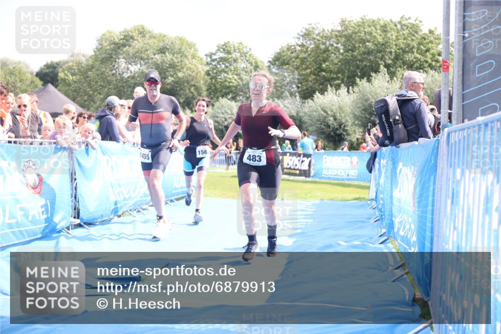 25.08.2024 - Elbe Triathlon Hamburg H.Heesch http://msf.ph/oto/6879913 25.08.2024 11:52:40 Ziel 483, 1455, 1558, 1562 meine-sportfotos.de