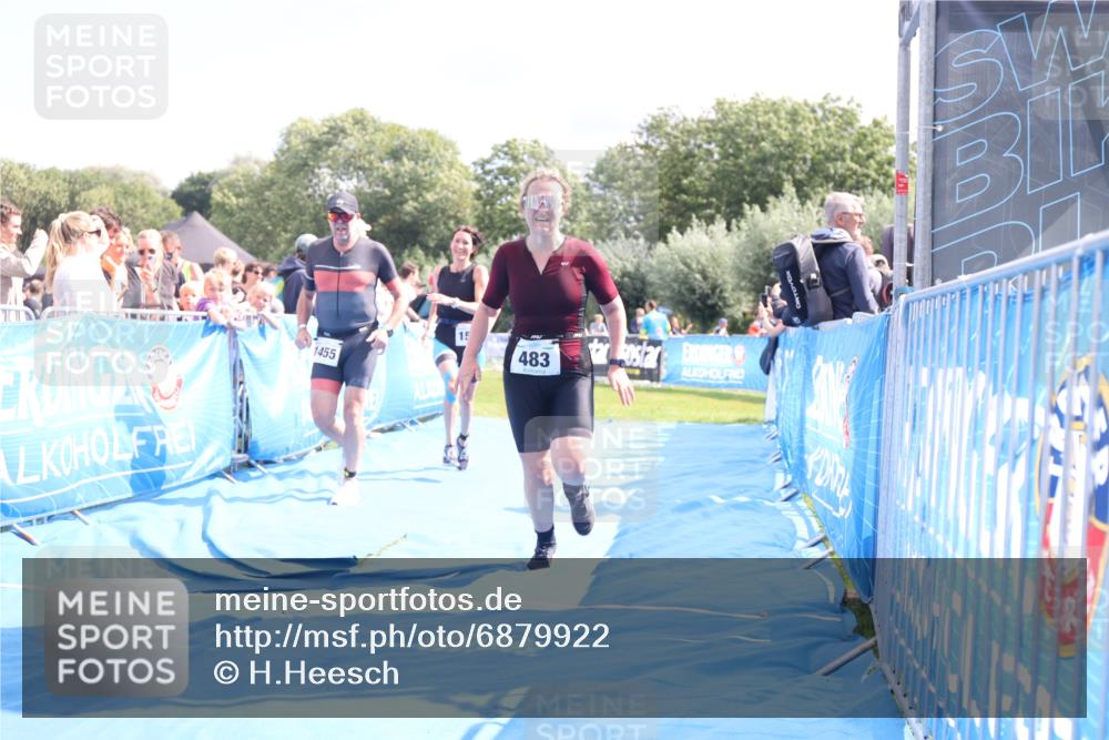 25.08.2024 - Elbe Triathlon Hamburg H.Heesch http://msf.ph/oto/6879922 25.08.2024 11:52:40 Ziel 483, 1455, 1558, 1562 meine-sportfotos.de
