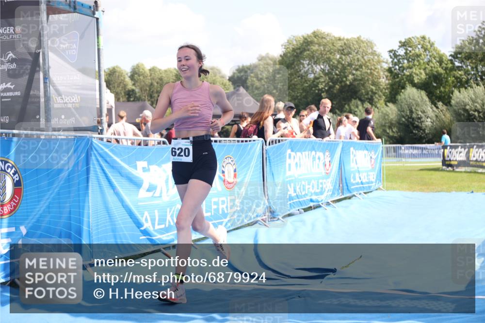 25.08.2024 - Elbe Triathlon Hamburg H.Heesch http://msf.ph/oto/6879924 25.08.2024 12:19:21 Ziel 1620 meine-sportfotos.de