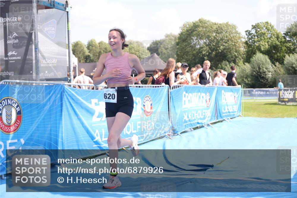 25.08.2024 - Elbe Triathlon Hamburg H.Heesch http://msf.ph/oto/6879926 25.08.2024 12:19:21 Ziel 1620 meine-sportfotos.de
