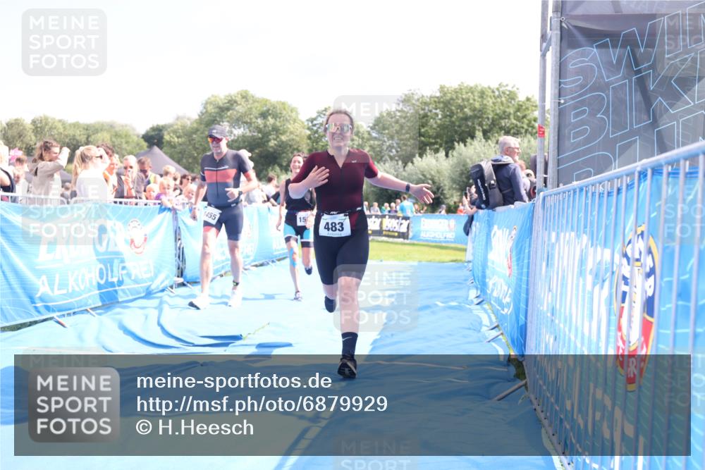 25.08.2024 - Elbe Triathlon Hamburg H.Heesch http://msf.ph/oto/6879929 25.08.2024 11:52:40 Ziel 483, 1455, 1558, 1562 meine-sportfotos.de