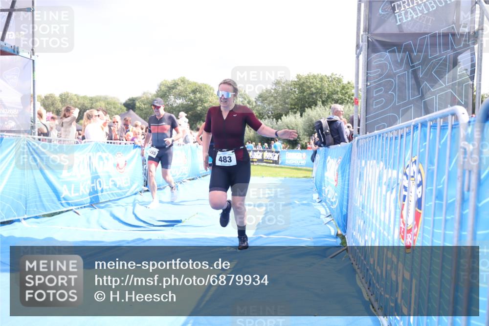 25.08.2024 - Elbe Triathlon Hamburg H.Heesch http://msf.ph/oto/6879934 25.08.2024 11:52:40 Ziel 483, 1455, 1558, 1562 meine-sportfotos.de