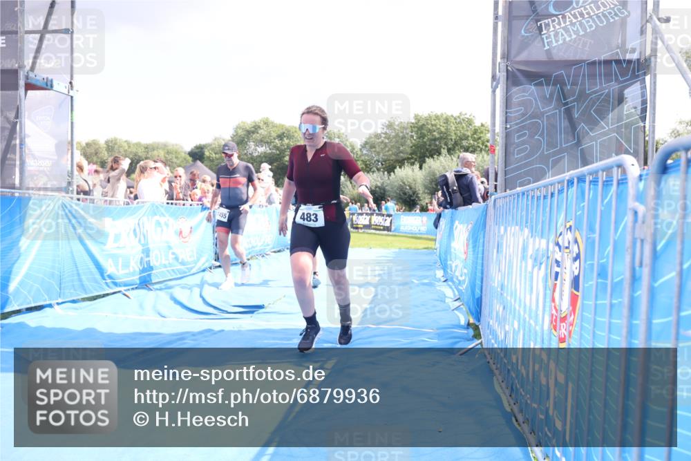 25.08.2024 - Elbe Triathlon Hamburg H.Heesch http://msf.ph/oto/6879936 25.08.2024 11:52:40 Ziel 483, 1455, 1558, 1562 meine-sportfotos.de