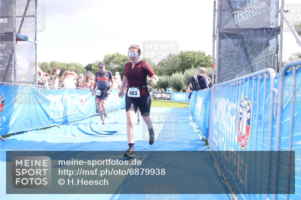 25.08.2024 - Elbe Triathlon Hamburg H.Heesch http://msf.ph/oto/6879938 25.08.2024 11:52:40 Ziel 483, 1455, 1558, 1562 meine-sportfotos.de