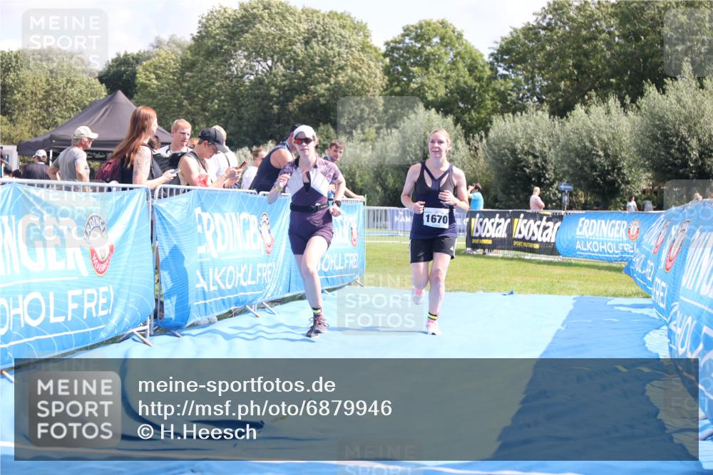 25.08.2024 - Elbe Triathlon Hamburg H.Heesch http://msf.ph/oto/6879946 25.08.2024 12:20:31 Ziel 504, 1670 meine-sportfotos.de