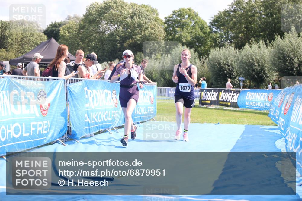 25.08.2024 - Elbe Triathlon Hamburg H.Heesch http://msf.ph/oto/6879951 25.08.2024 12:20:31 Ziel 504, 1670 meine-sportfotos.de