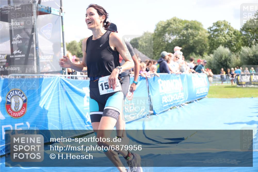 25.08.2024 - Elbe Triathlon Hamburg H.Heesch http://msf.ph/oto/6879956 25.08.2024 11:52:42 Ziel 483, 1455, 1558, 1562 meine-sportfotos.de