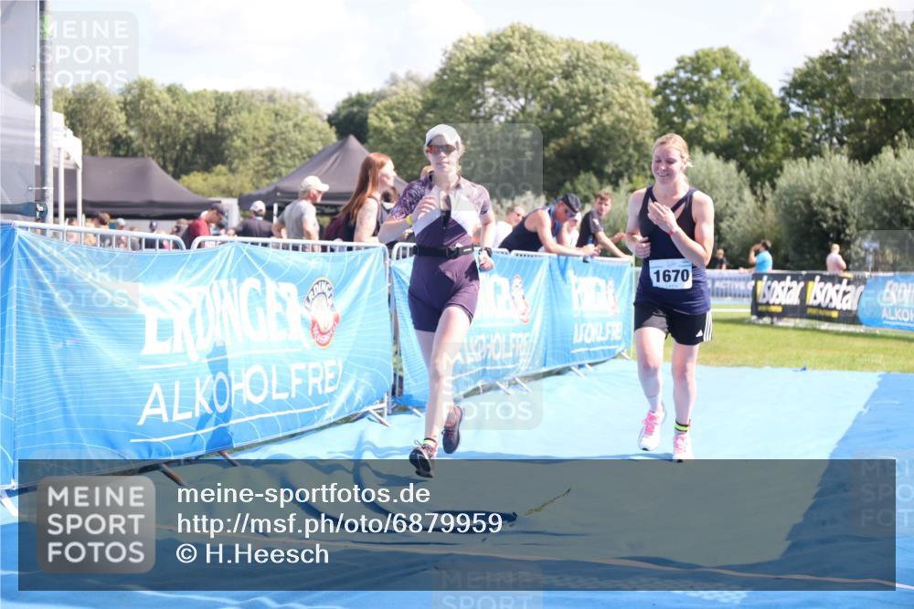 25.08.2024 - Elbe Triathlon Hamburg H.Heesch http://msf.ph/oto/6879959 25.08.2024 12:20:32 Ziel 504, 1670 meine-sportfotos.de