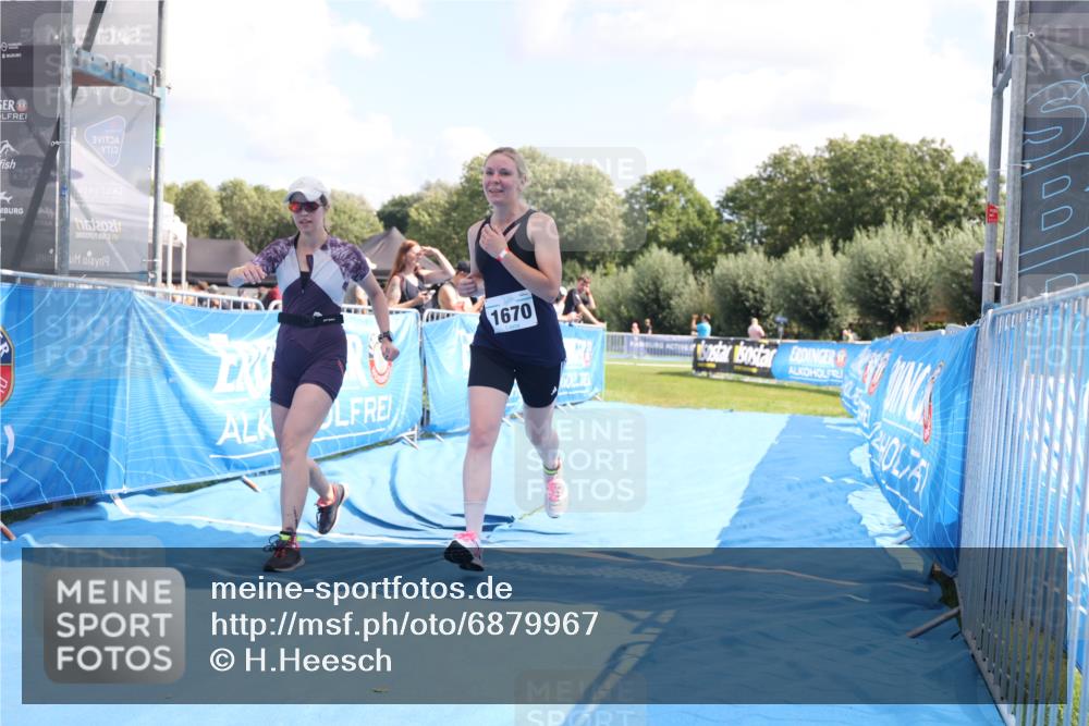 25.08.2024 - Elbe Triathlon Hamburg H.Heesch http://msf.ph/oto/6879967 25.08.2024 12:20:33 Ziel 504, 1670 meine-sportfotos.de