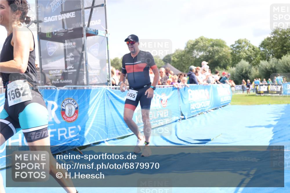 25.08.2024 - Elbe Triathlon Hamburg H.Heesch http://msf.ph/oto/6879970 25.08.2024 11:52:42 Ziel 483, 1455, 1558, 1562 meine-sportfotos.de