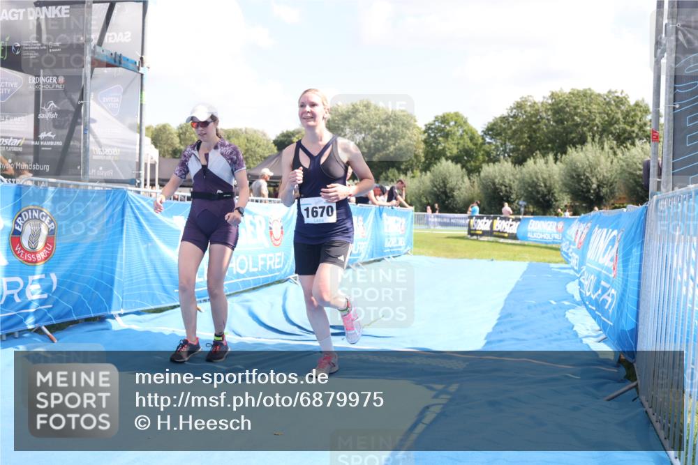 25.08.2024 - Elbe Triathlon Hamburg H.Heesch http://msf.ph/oto/6879975 25.08.2024 12:20:33 Ziel 504, 1670 meine-sportfotos.de
