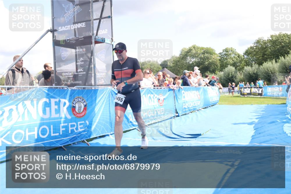 25.08.2024 - Elbe Triathlon Hamburg H.Heesch http://msf.ph/oto/6879979 25.08.2024 11:52:42 Ziel 483, 1455, 1558, 1562 meine-sportfotos.de