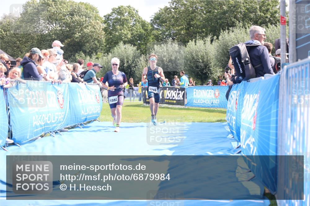 25.08.2024 - Elbe Triathlon Hamburg H.Heesch http://msf.ph/oto/6879984 25.08.2024 11:52:50 Ziel 1592, 1716 meine-sportfotos.de
