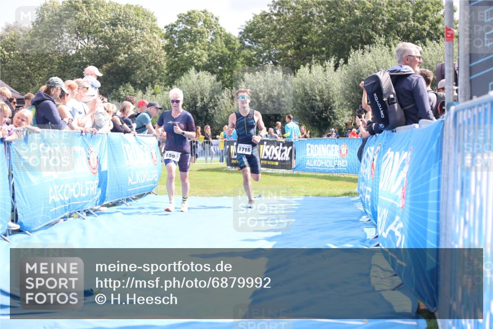 25.08.2024 - Elbe Triathlon Hamburg H.Heesch http://msf.ph/oto/6879992 25.08.2024 11:52:50 Ziel 1592, 1716 meine-sportfotos.de