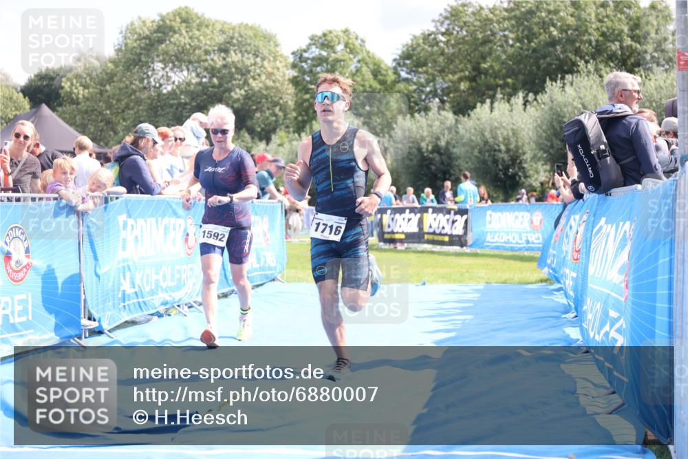 25.08.2024 - Elbe Triathlon Hamburg H.Heesch http://msf.ph/oto/6880007 25.08.2024 11:52:51 Ziel 1592, 1716 meine-sportfotos.de