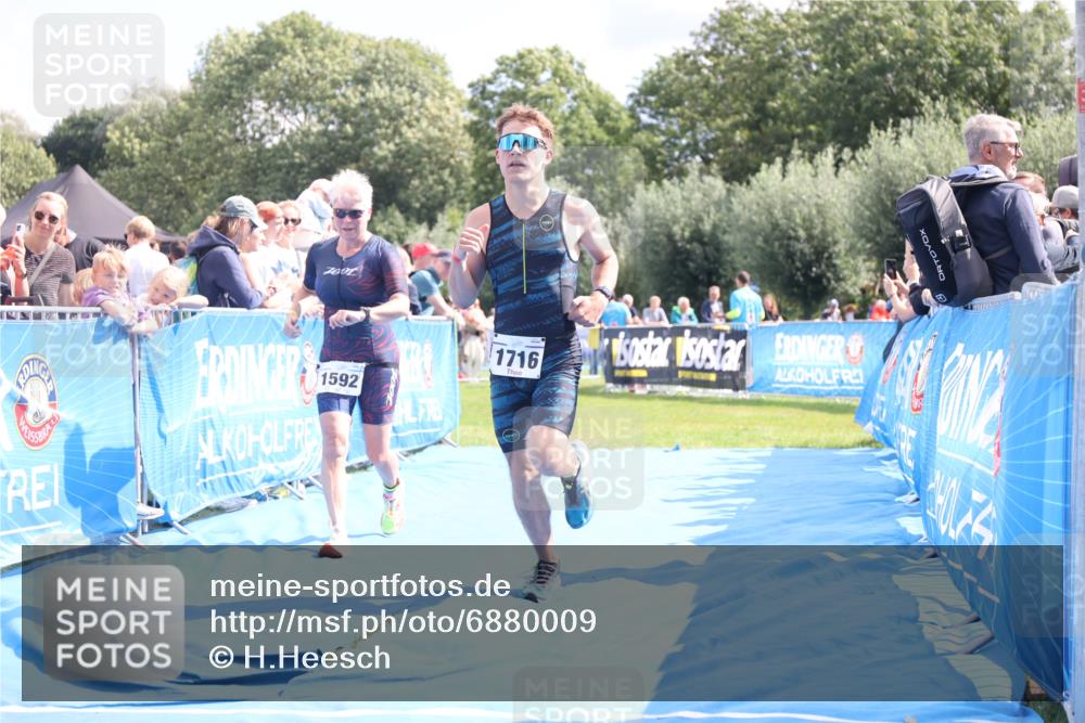25.08.2024 - Elbe Triathlon Hamburg H.Heesch http://msf.ph/oto/6880009 25.08.2024 11:52:51 Ziel 1592, 1716 meine-sportfotos.de