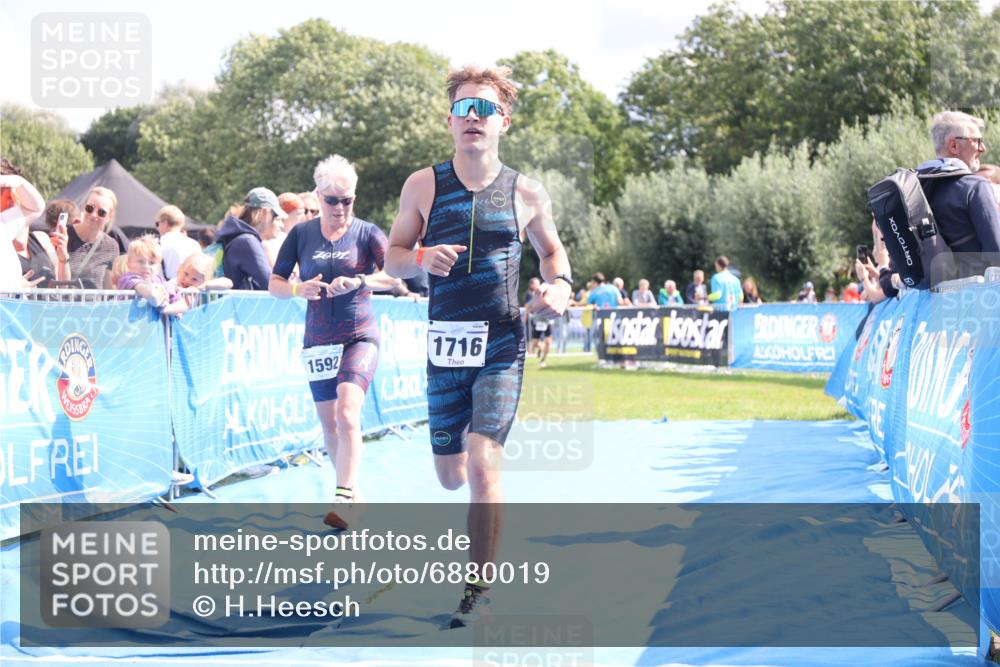 25.08.2024 - Elbe Triathlon Hamburg H.Heesch http://msf.ph/oto/6880019 25.08.2024 11:52:52 Ziel 1592, 1716 meine-sportfotos.de