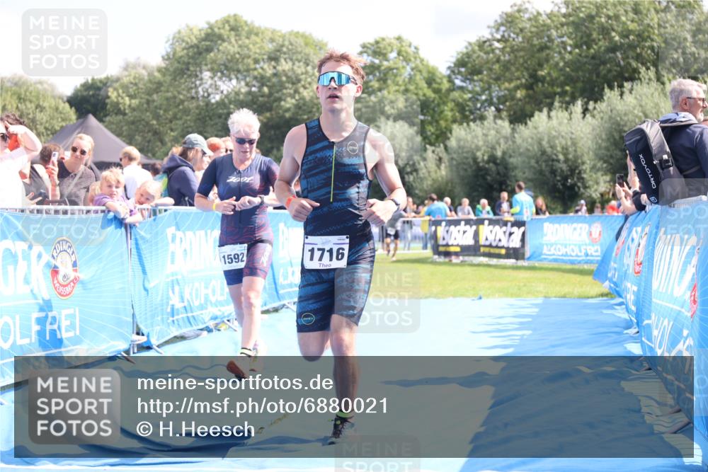 25.08.2024 - Elbe Triathlon Hamburg H.Heesch http://msf.ph/oto/6880021 25.08.2024 11:52:52 Ziel 1592, 1716 meine-sportfotos.de