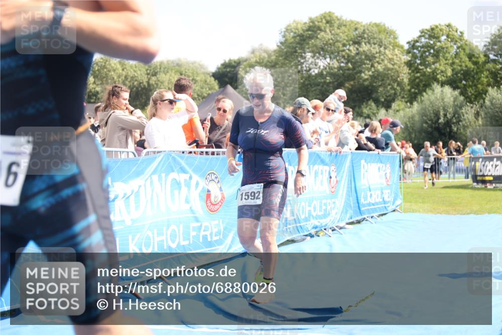 25.08.2024 - Elbe Triathlon Hamburg H.Heesch http://msf.ph/oto/6880026 25.08.2024 11:52:53 Ziel 1465, 1592, 1716 meine-sportfotos.de