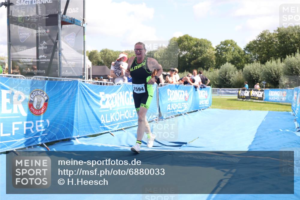25.08.2024 - Elbe Triathlon Hamburg H.Heesch http://msf.ph/oto/6880033 25.08.2024 12:21:49 Ziel 1594 meine-sportfotos.de