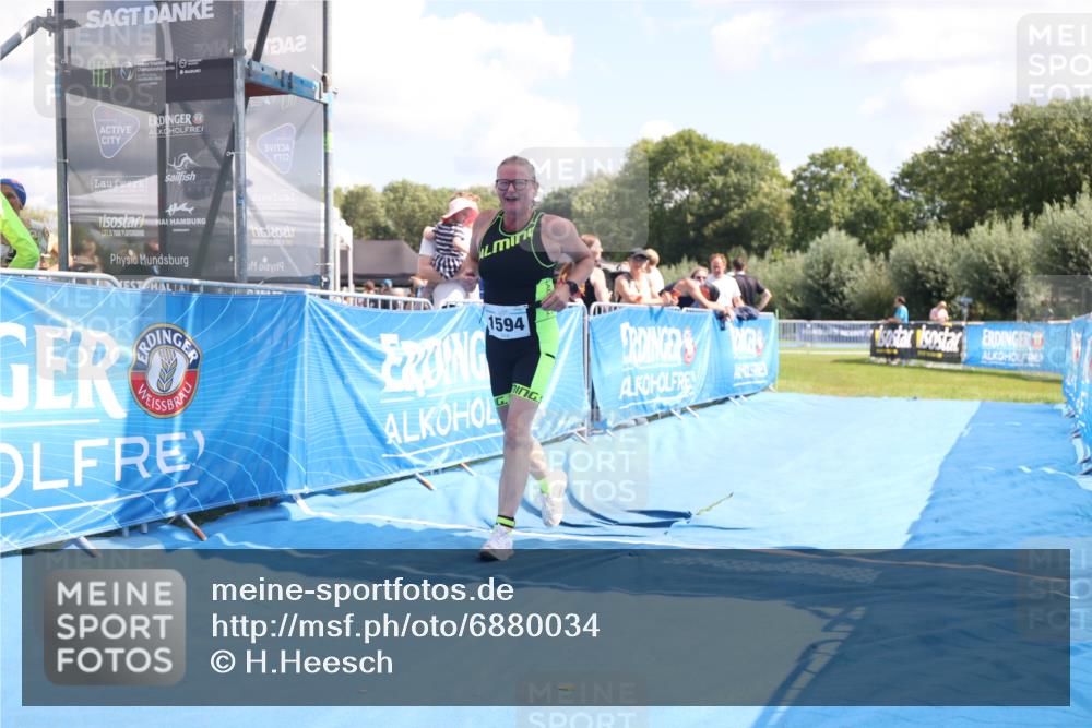 25.08.2024 - Elbe Triathlon Hamburg H.Heesch http://msf.ph/oto/6880034 25.08.2024 12:21:49 Ziel 1594 meine-sportfotos.de