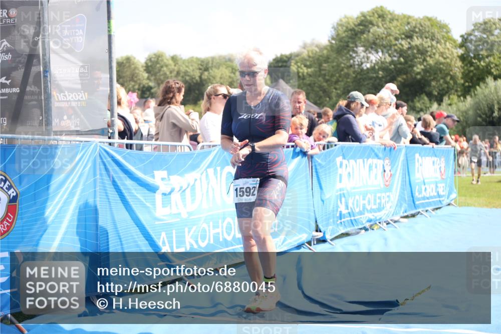 25.08.2024 - Elbe Triathlon Hamburg H.Heesch http://msf.ph/oto/6880045 25.08.2024 11:52:53 Ziel 1465, 1592, 1716 meine-sportfotos.de
