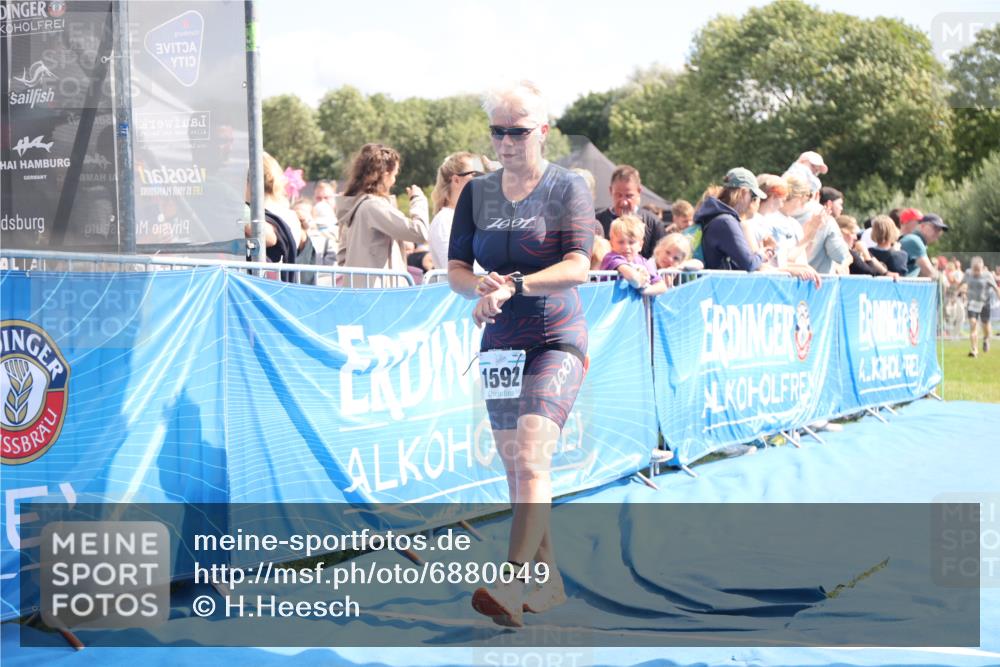 25.08.2024 - Elbe Triathlon Hamburg H.Heesch http://msf.ph/oto/6880049 25.08.2024 11:52:53 Ziel 1465, 1592, 1716 meine-sportfotos.de