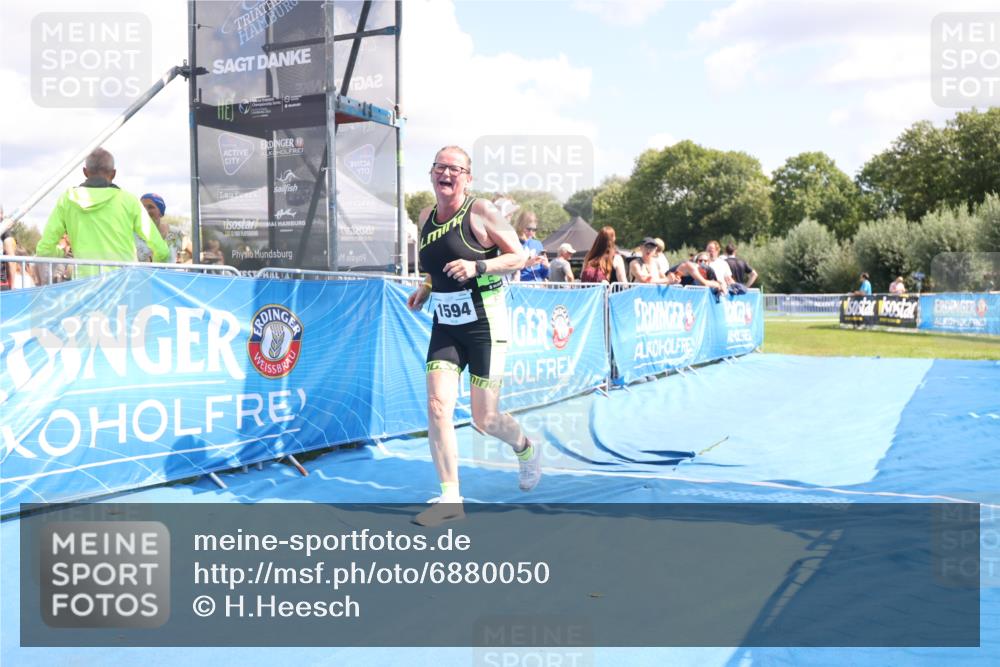 25.08.2024 - Elbe Triathlon Hamburg H.Heesch http://msf.ph/oto/6880050 25.08.2024 12:21:49 Ziel 1594 meine-sportfotos.de