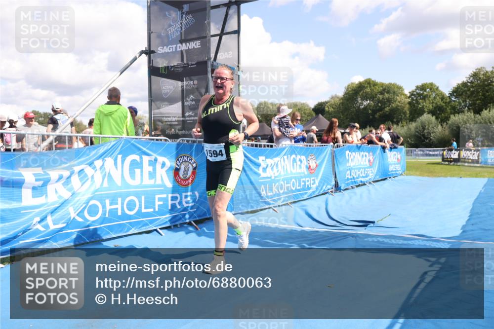 25.08.2024 - Elbe Triathlon Hamburg H.Heesch http://msf.ph/oto/6880063 25.08.2024 12:21:50 Ziel 1594 meine-sportfotos.de