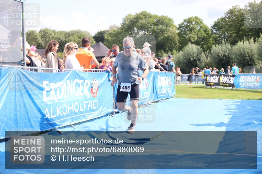 25.08.2024 - Elbe Triathlon Hamburg H.Heesch http://msf.ph/oto/6880069 25.08.2024 11:53:01 Ziel 1465 meine-sportfotos.de