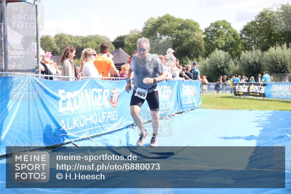 25.08.2024 - Elbe Triathlon Hamburg H.Heesch http://msf.ph/oto/6880073 25.08.2024 11:53:01 Ziel 1465 meine-sportfotos.de