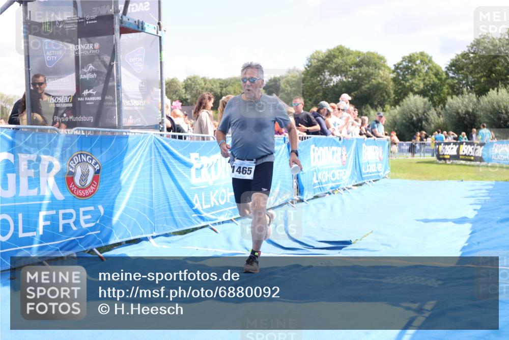 25.08.2024 - Elbe Triathlon Hamburg H.Heesch http://msf.ph/oto/6880092 25.08.2024 11:53:02 Ziel 1465 meine-sportfotos.de