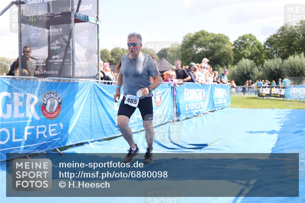 25.08.2024 - Elbe Triathlon Hamburg H.Heesch http://msf.ph/oto/6880098 25.08.2024 11:53:02 Ziel 1465 meine-sportfotos.de