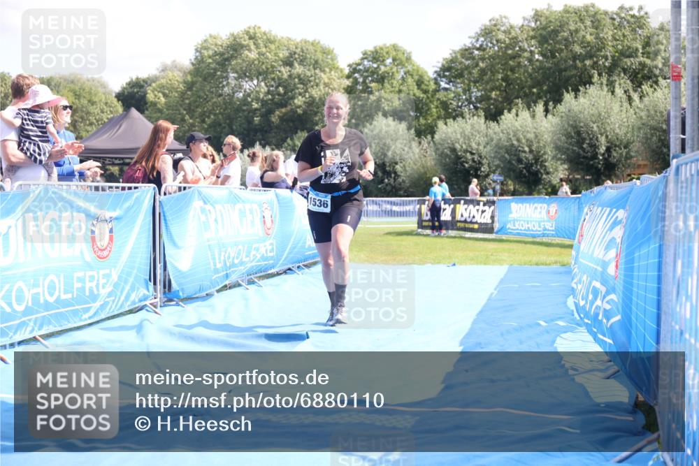 25.08.2024 - Elbe Triathlon Hamburg H.Heesch http://msf.ph/oto/6880110 25.08.2024 12:22:59 Ziel 1536 meine-sportfotos.de