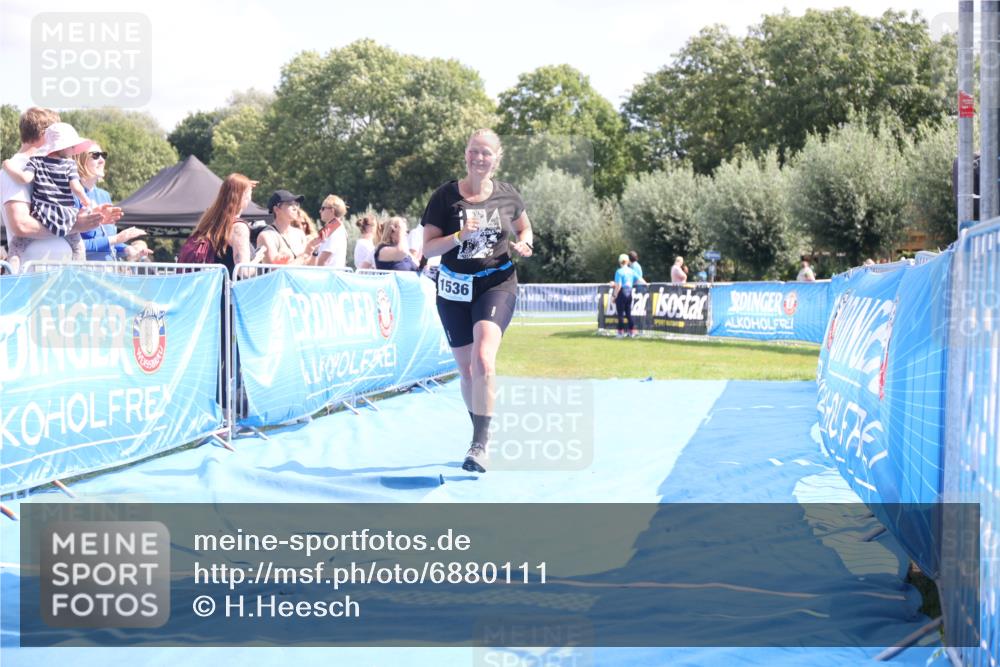25.08.2024 - Elbe Triathlon Hamburg H.Heesch http://msf.ph/oto/6880111 25.08.2024 12:22:59 Ziel 1536 meine-sportfotos.de