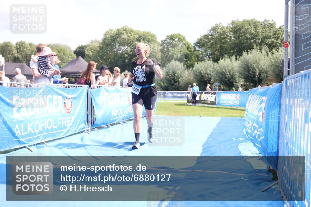 25.08.2024 - Elbe Triathlon Hamburg H.Heesch http://msf.ph/oto/6880127 25.08.2024 12:23:00 Ziel 1536 meine-sportfotos.de