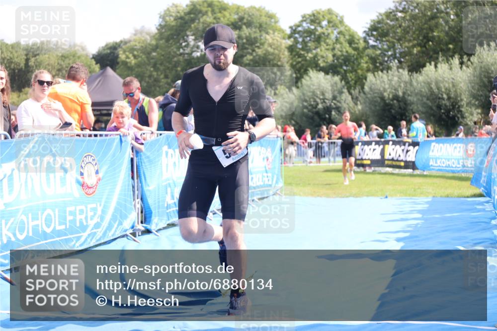 25.08.2024 - Elbe Triathlon Hamburg H.Heesch http://msf.ph/oto/6880134 25.08.2024 11:53:12 Ziel 579, 1519 meine-sportfotos.de