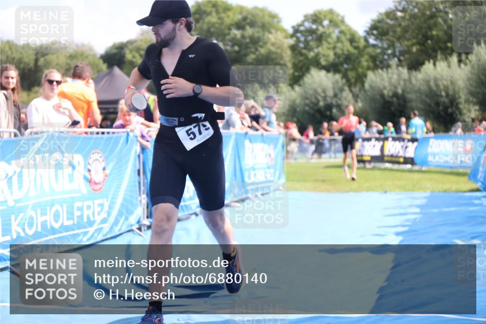 25.08.2024 - Elbe Triathlon Hamburg H.Heesch http://msf.ph/oto/6880140 25.08.2024 11:53:12 Ziel 579, 1519 meine-sportfotos.de