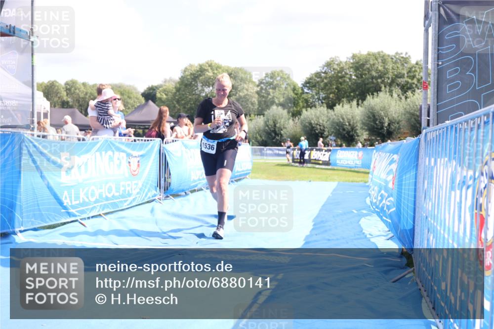 25.08.2024 - Elbe Triathlon Hamburg H.Heesch http://msf.ph/oto/6880141 25.08.2024 12:23:00 Ziel 1536 meine-sportfotos.de