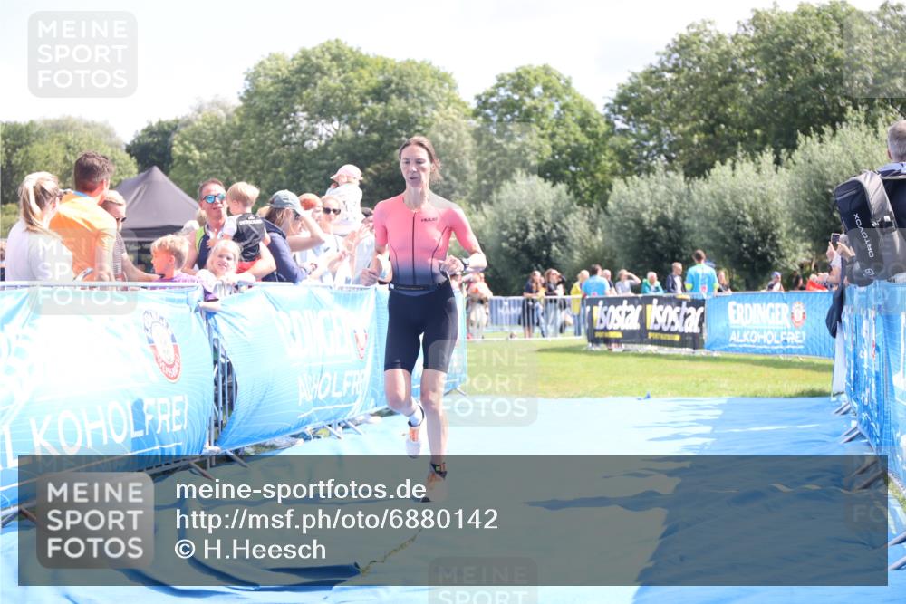 25.08.2024 - Elbe Triathlon Hamburg H.Heesch http://msf.ph/oto/6880142 25.08.2024 11:53:15 Ziel 579, 1519 meine-sportfotos.de