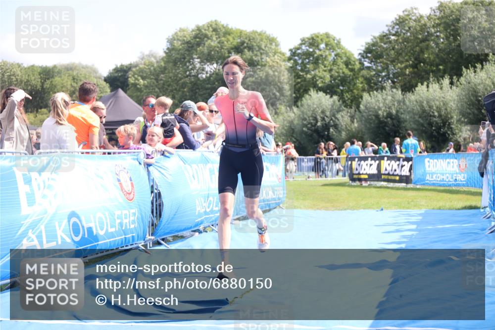 25.08.2024 - Elbe Triathlon Hamburg H.Heesch http://msf.ph/oto/6880150 25.08.2024 11:53:16 Ziel 579, 1519 meine-sportfotos.de