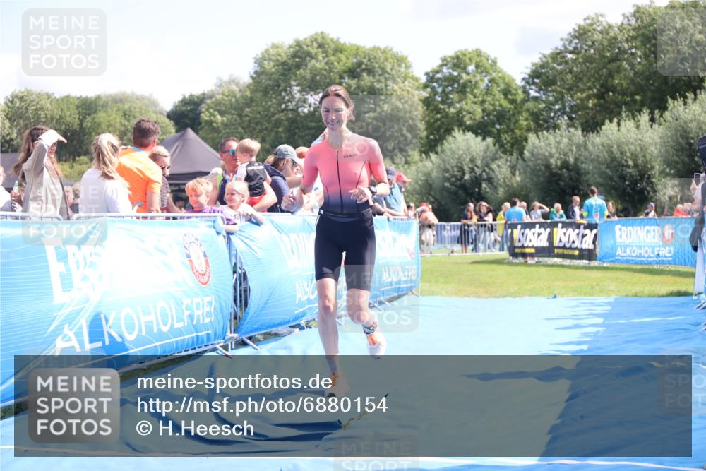 25.08.2024 - Elbe Triathlon Hamburg H.Heesch http://msf.ph/oto/6880154 25.08.2024 11:53:16 Ziel 579, 1519 meine-sportfotos.de