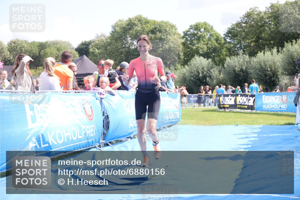 25.08.2024 - Elbe Triathlon Hamburg H.Heesch http://msf.ph/oto/6880156 25.08.2024 11:53:16 Ziel 579, 1519 meine-sportfotos.de